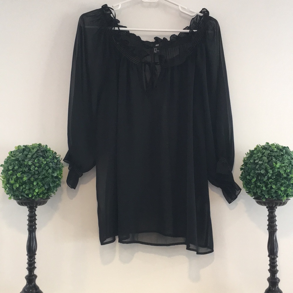 H&M black blouse